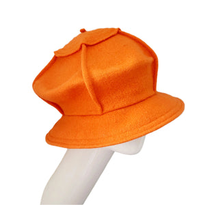Apple Basic in orange